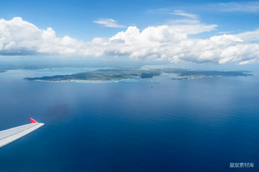 高清摄影 海洋 岛屿 航拍 自然风光 旅行 空中俯瞰海岛与蓝色海洋