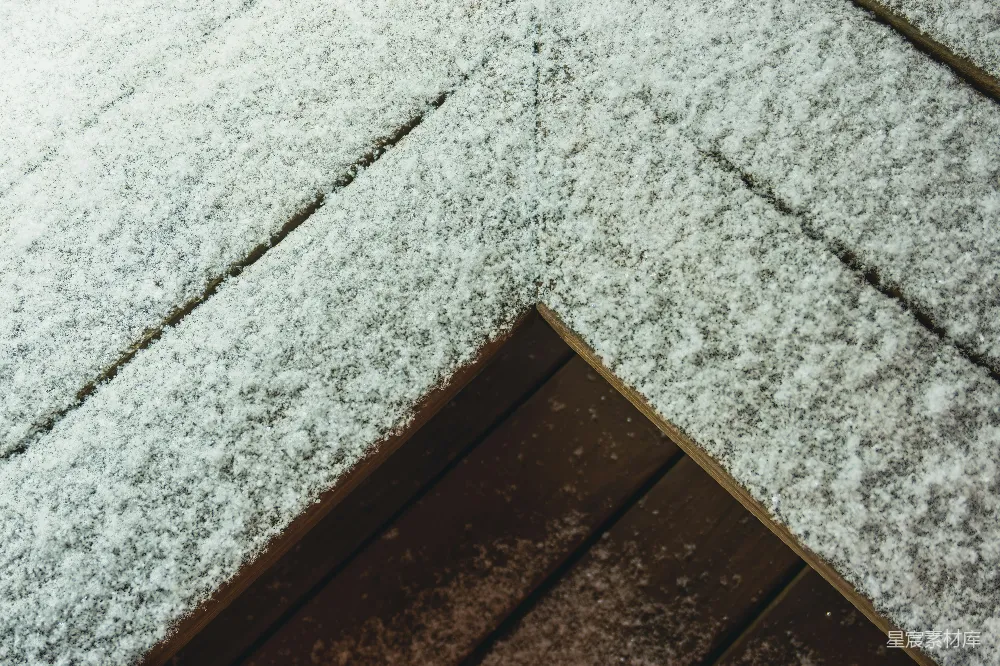 高清摄影 雪景 冬季 屋顶 自然 户外 积雪覆盖的屋顶