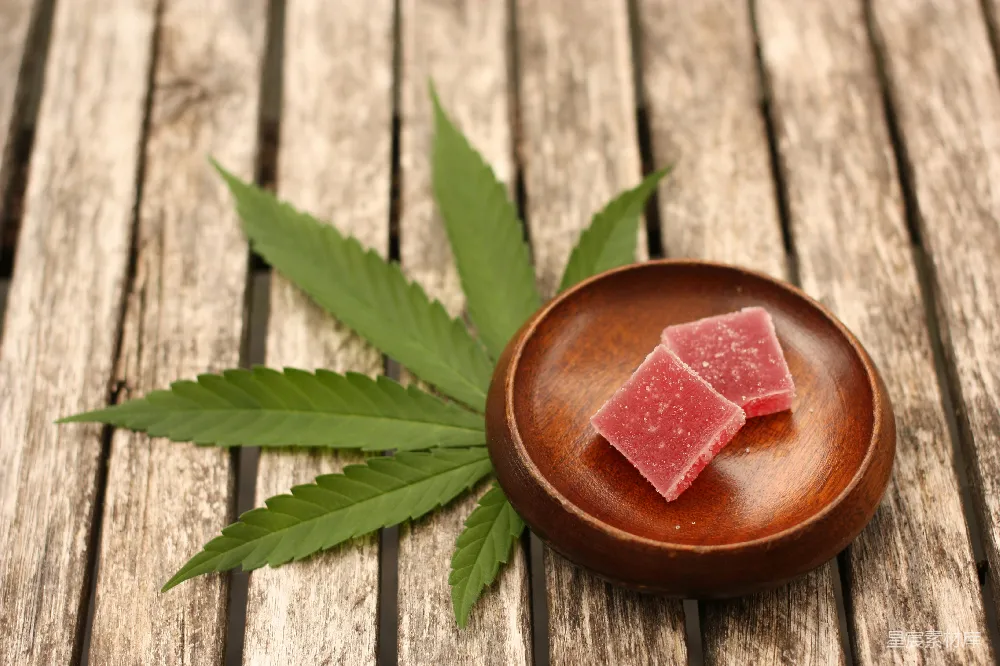 高清摄影 大麻 药用大麻 大麻糖 自然风格 健康食品 大麻叶与药用大麻糖