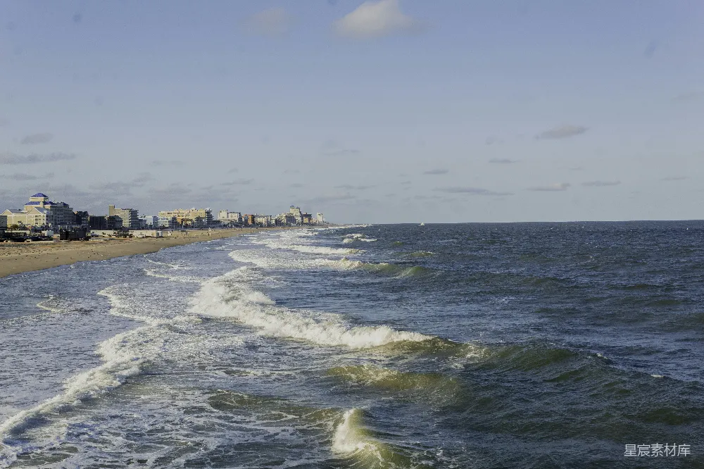 高清摄影 海滩 城市 风景 海岸线 休闲 海岸线上的宁静与城市