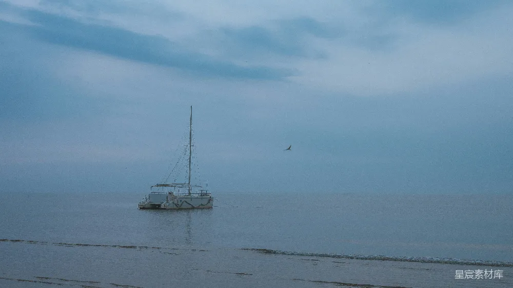 高清摄影 帆船 宁静 海洋 孤独 风景 静谧的海上孤帆