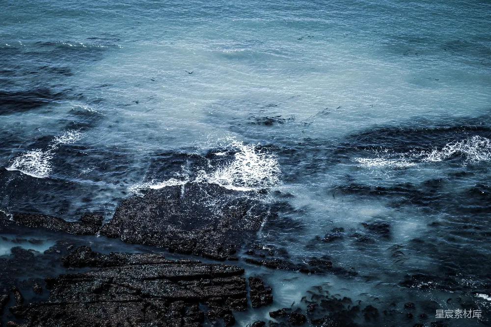 高清摄影 海岸线 自然风光 海洋 风景 波浪 海岸的波涛