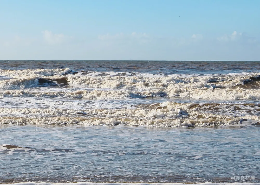 高清摄影 海滩 海浪 自然风光 平静 休闲 海浪拍打的沙滩