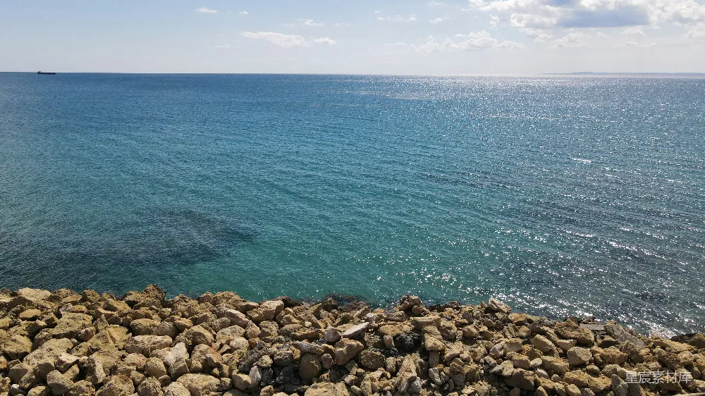 高清摄影 海景 海岸线 自然风光 宁静 旅行 海岸边的宁静海景