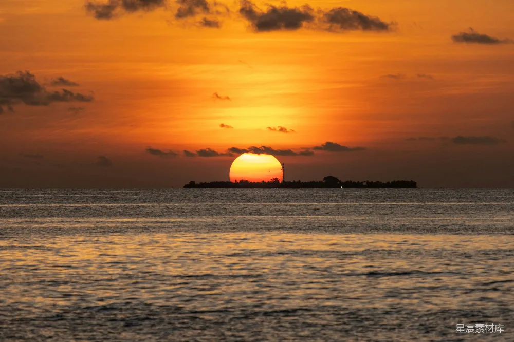 高清摄影 夕阳 海景 自然风光 宁静 日落 海平面上的夕阳