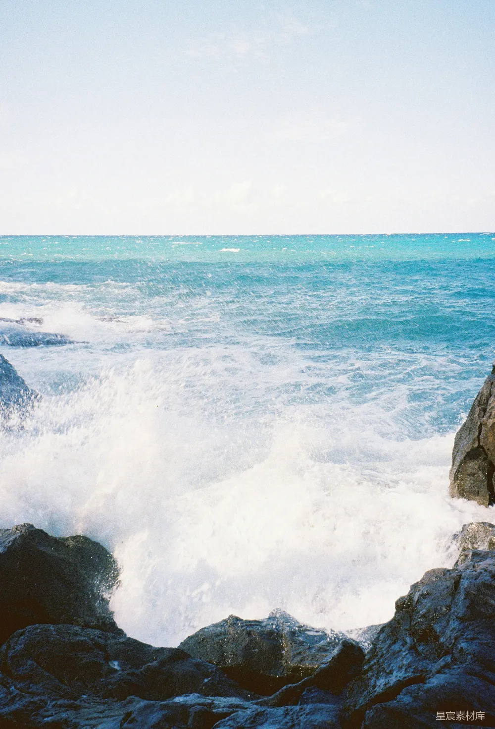 高清摄影 海浪 自然风光 岩石 海洋 动态 海浪拍打岩石