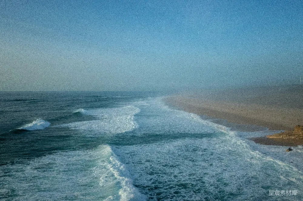 高清摄影 海岸线 海浪 宁静 清晨 海边的清晨