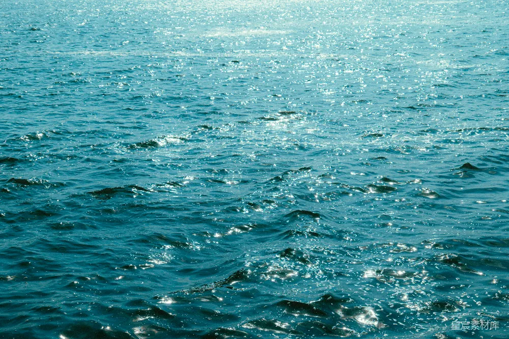 高清摄影 海面 阳光 宁静 自然 海洋 阳光洒在波光粼粼的海面上