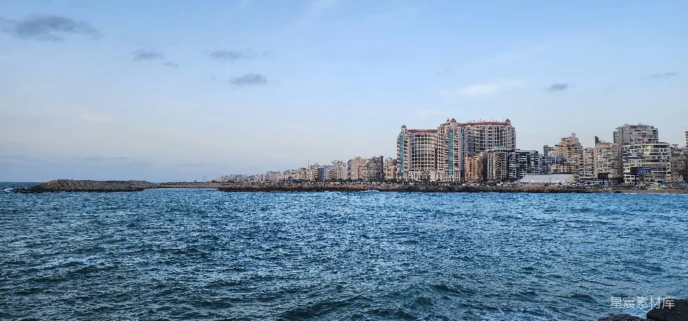 高清摄影 海滨 城市景观 建筑 海洋 城市天际线 海滨城市的全景