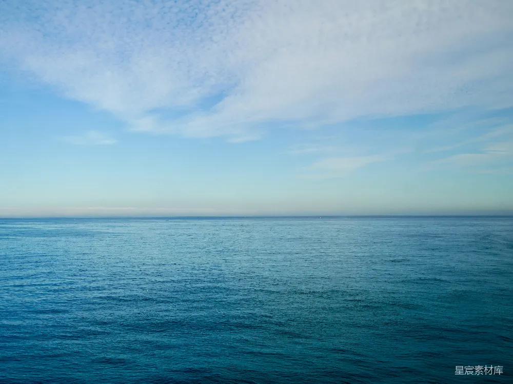 高清摄影 海洋 平静 蓝天 自然 风景 宁静的海平线
