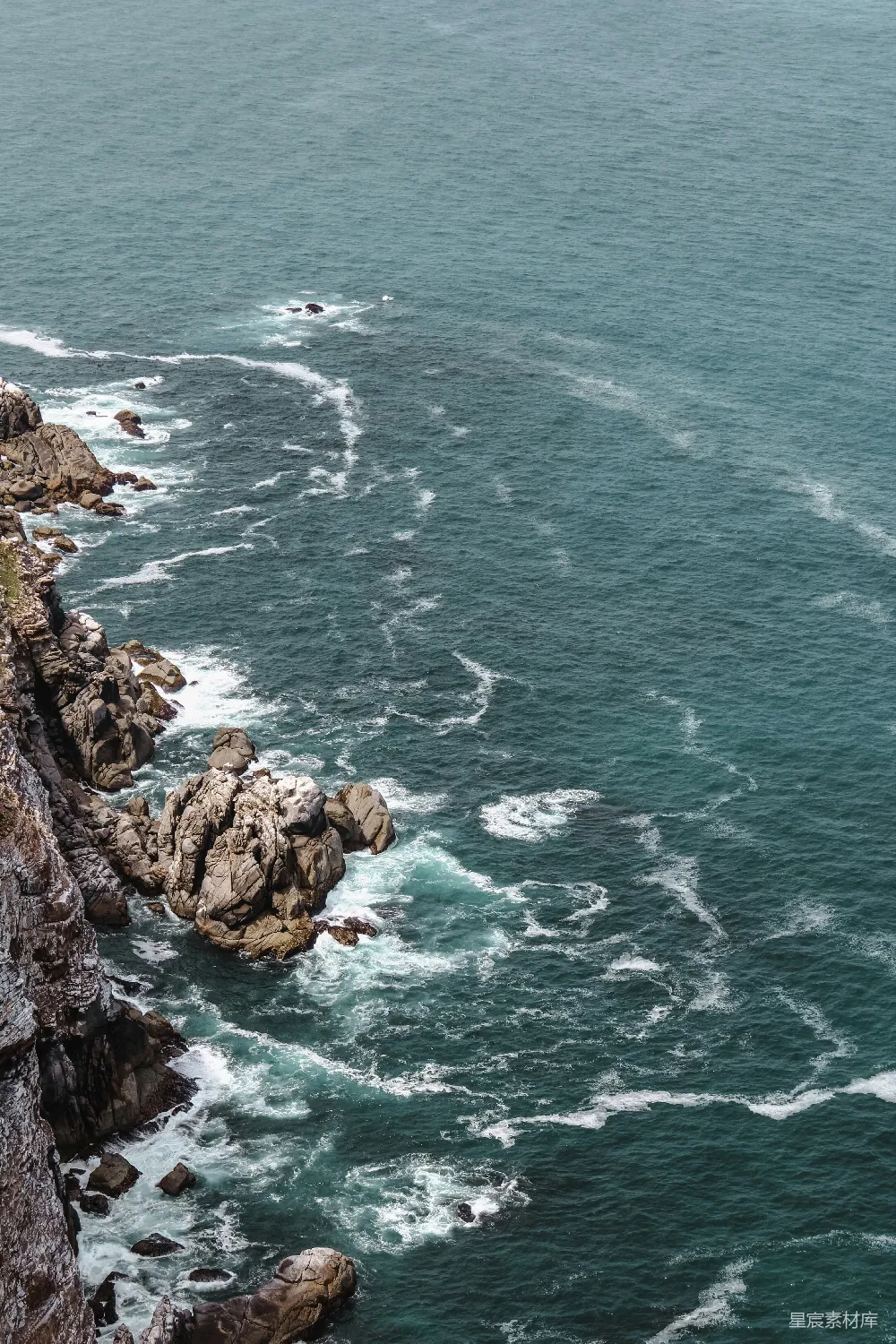 高清摄影 海岸 岩石 波浪 自然 风景 海岸岩石与波浪