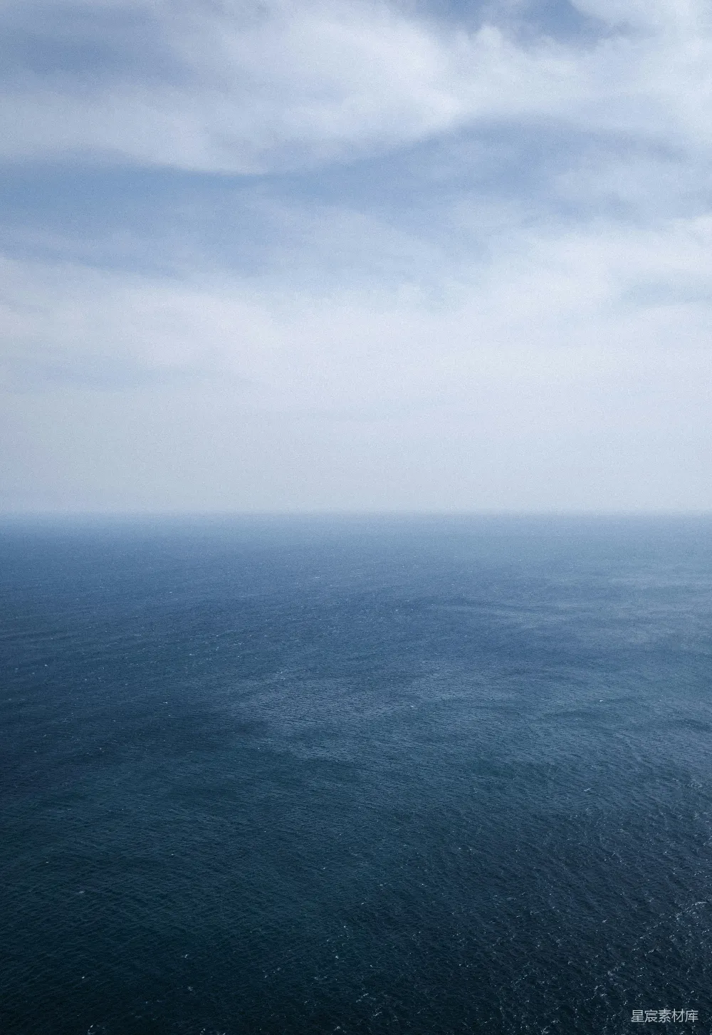 高清摄影 海洋 天空 平静 自然 宁静 广阔无垠的海洋