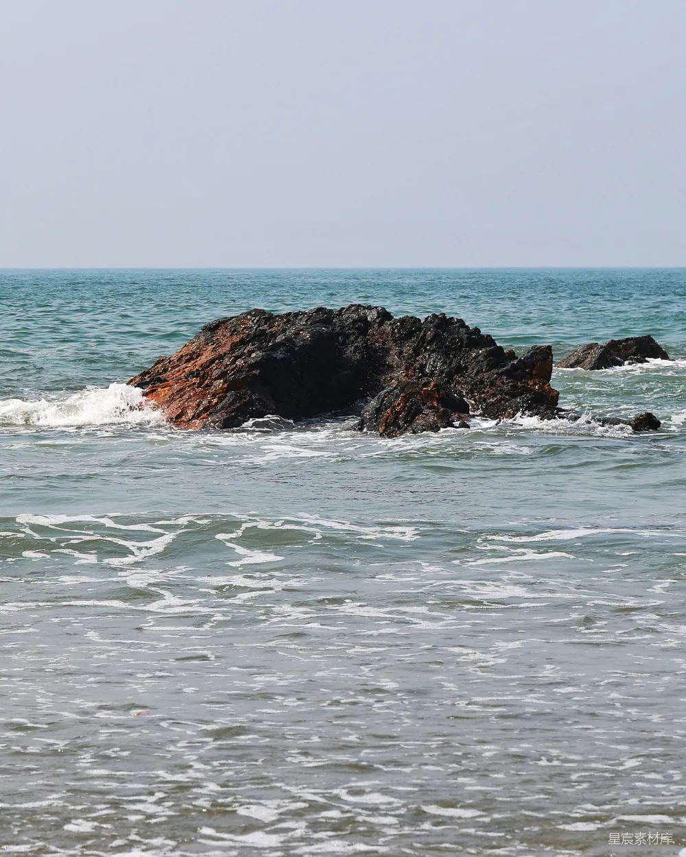 高清摄影 海滩 岩石 海洋 自然风光 静谧 海边礁石