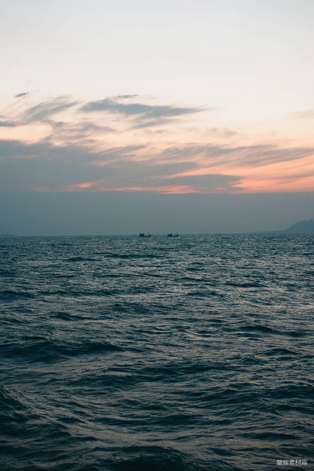 高清摄影 日落 海洋 宁静 自然 风景 日落时分的宁静海洋