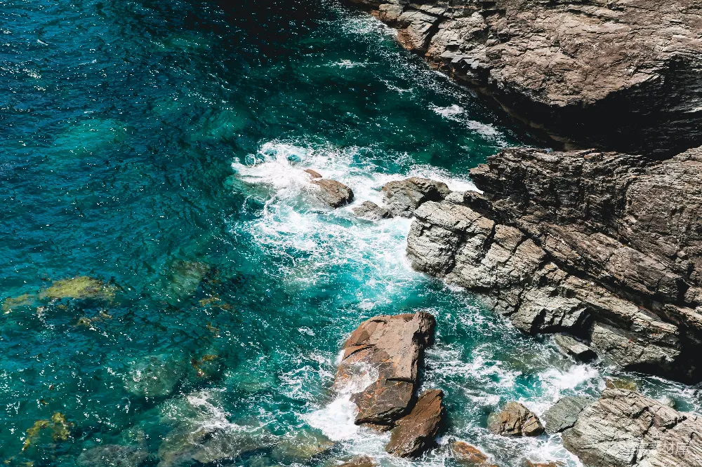 高清摄影 海岸线 自然风光 海洋 自然美景 海岸 海浪拍打岩石