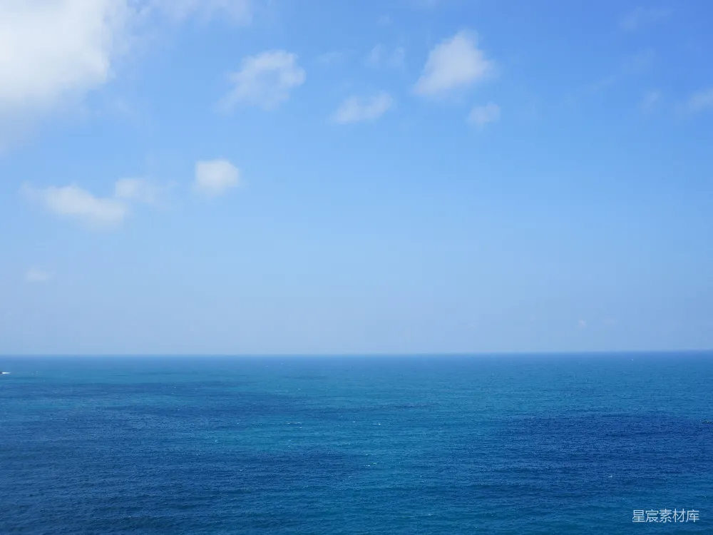 高清摄影 海洋 蓝天 宁静 自然风光 夏日 蓝天下的宁静海洋