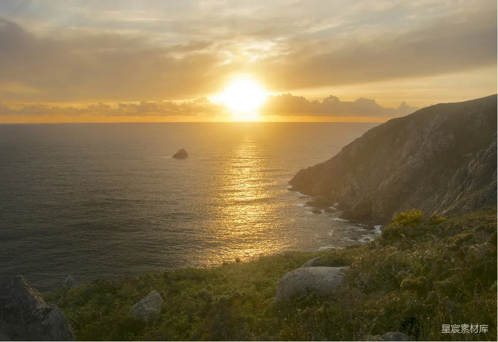 高清摄影 夕阳 海岸 自然风光 宁静 风景 夕阳下的海岸