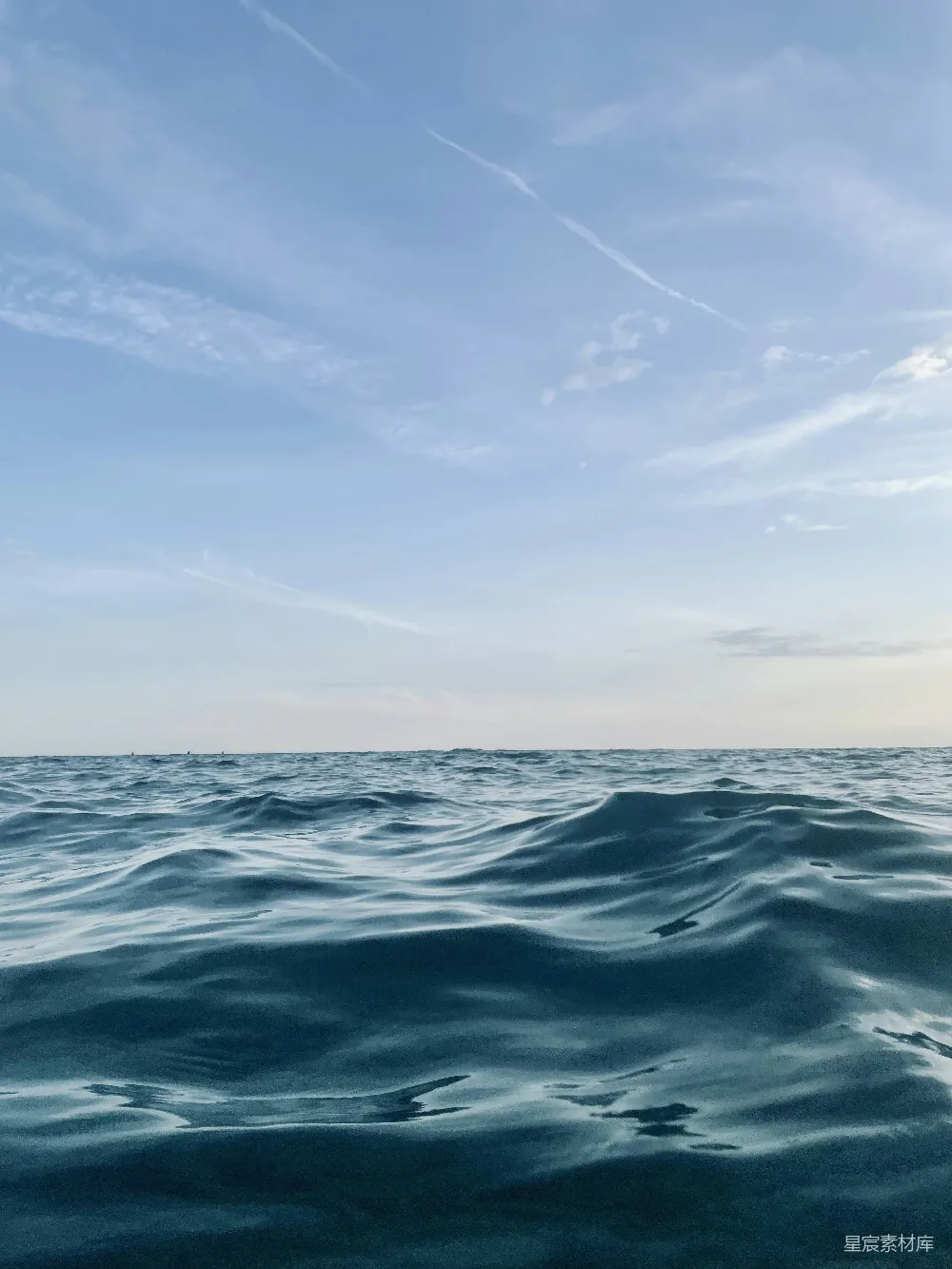 高清摄影 海景 宁静 自然 天空 海洋 宁静的海面与蓝天