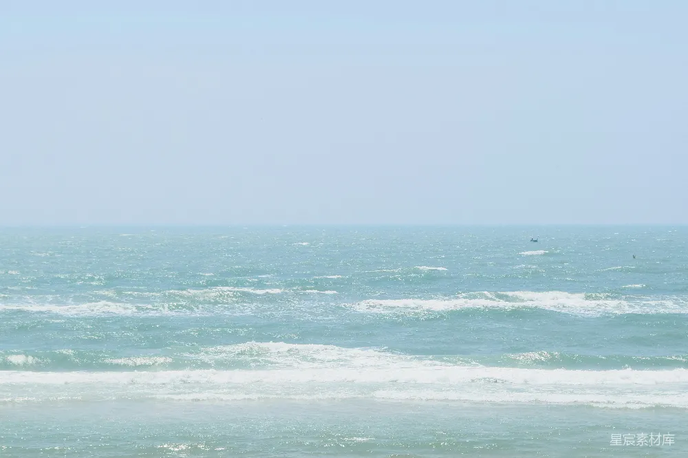 高清摄影 海洋 自然 平静 风景 海岸 海浪与宁静的海岸线