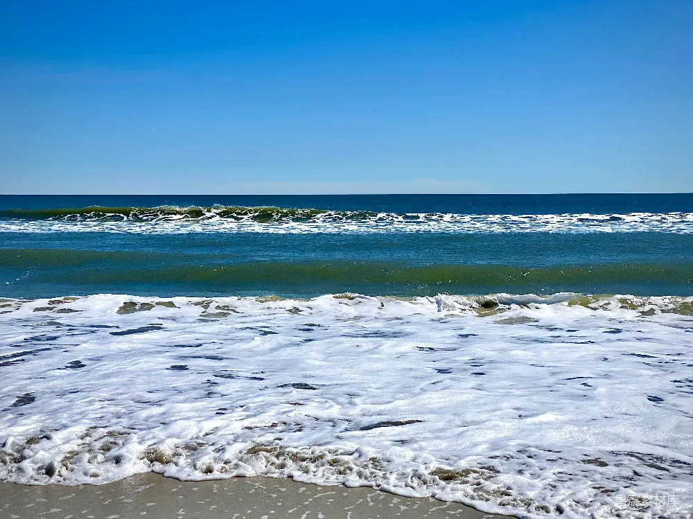 高清摄影 海滩 海浪 宁静 自然 风景 海滩与海浪的宁静时刻