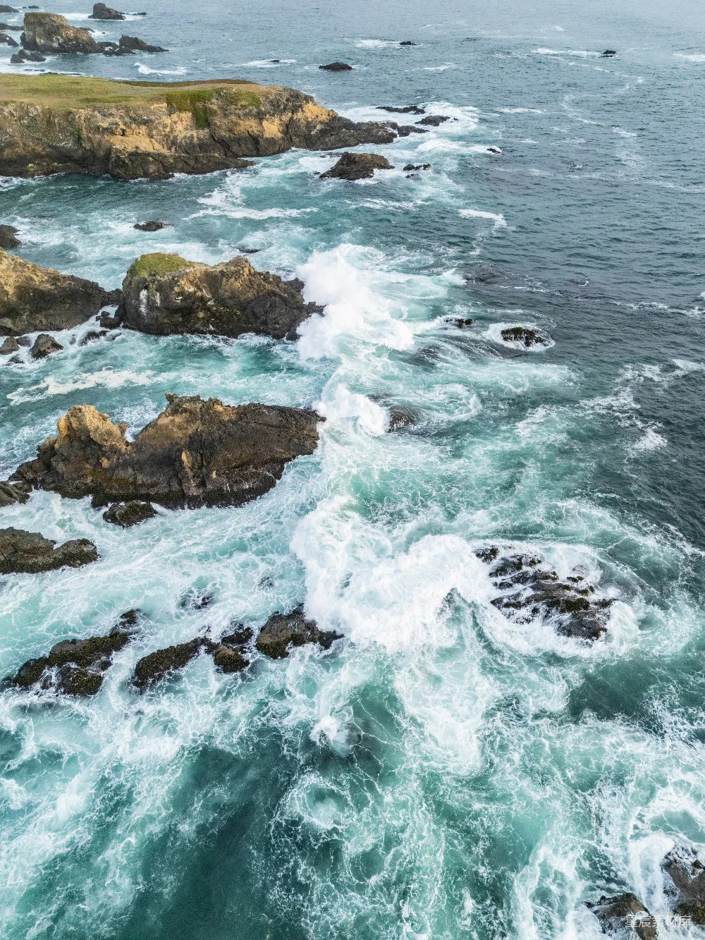 高清摄影 海岸线 海浪 自然风光 海洋 风景 海洋的狂野与自然的壮丽