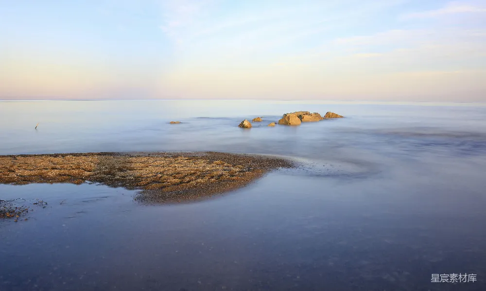 高清摄影 海岸线 晨景 宁静 自然风光 海滩 晨曦海景：宁静的海岸线
