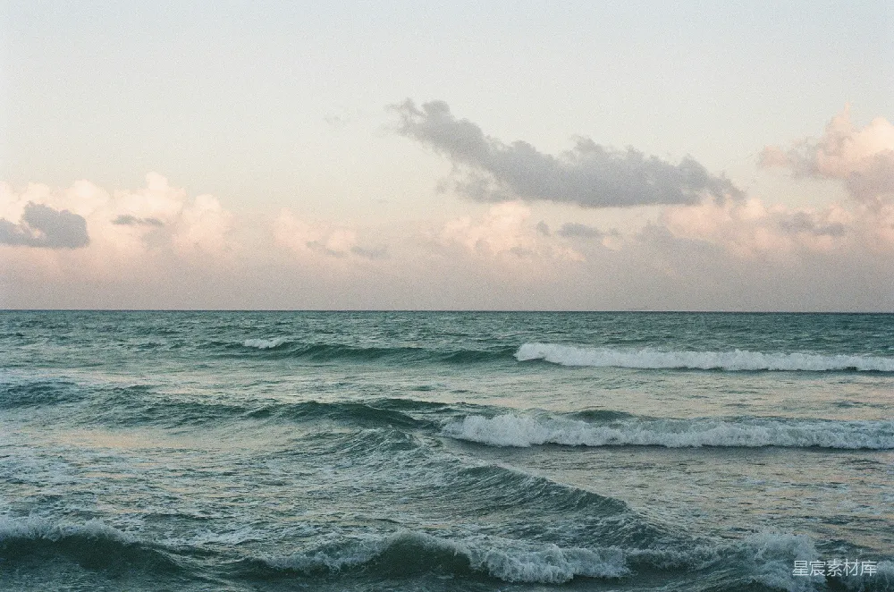 高清摄影 海滩 自然 宁静 日落 海景 海浪与天空的交响