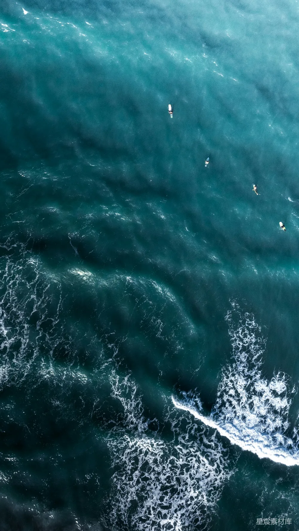 高清摄影 俯瞰图 冲浪 海洋 碧蓝 自然 俯瞰冲浪者与碧海