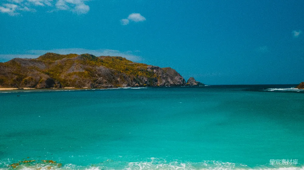 高清摄影 海滩 海岸线 海景 自然风光 度假 碧海蓝天下的宁静海岸