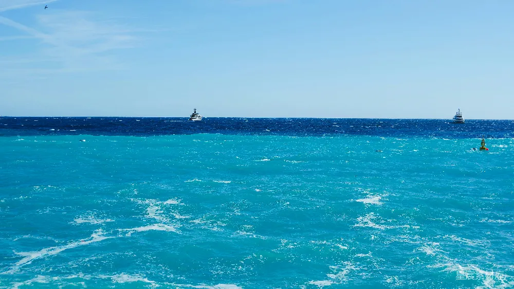 高清摄影 海洋 船只 旅行 风景 户外 蔚蓝海洋上的船只