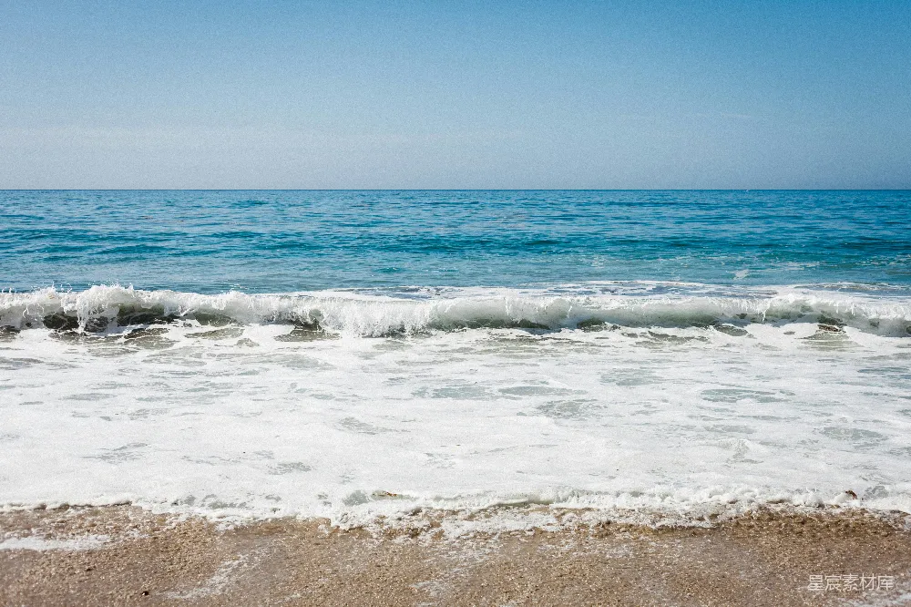 高清摄影 海滩 海浪 自然景观 宁静 海岸 海滩上的海浪