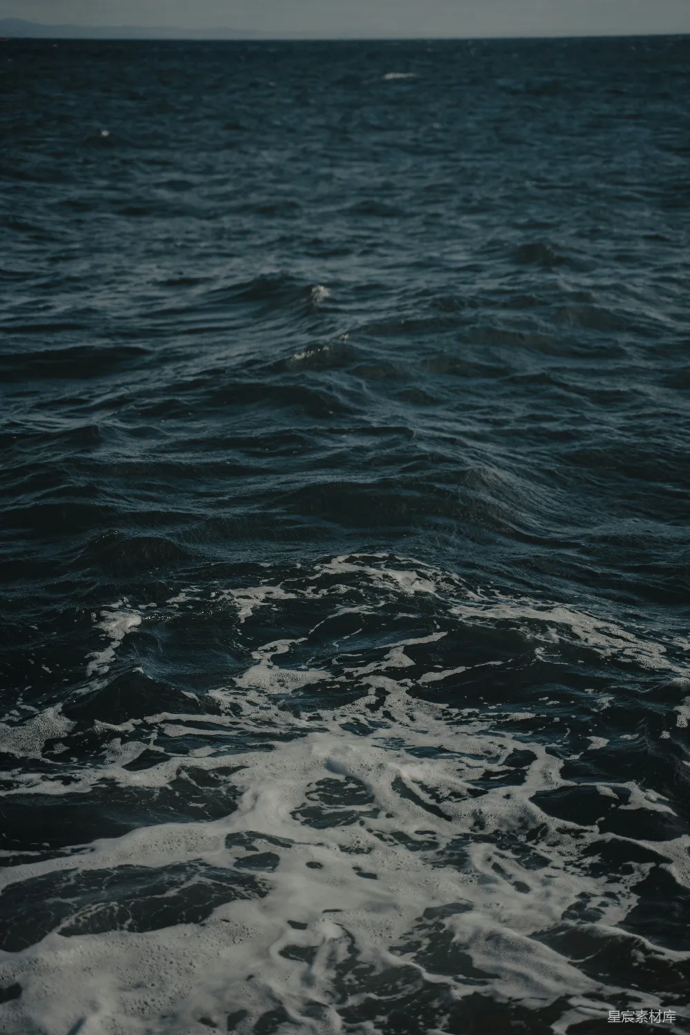 高清摄影 大海 波浪 自然 深邃 宁静 波涛汹涌的大海