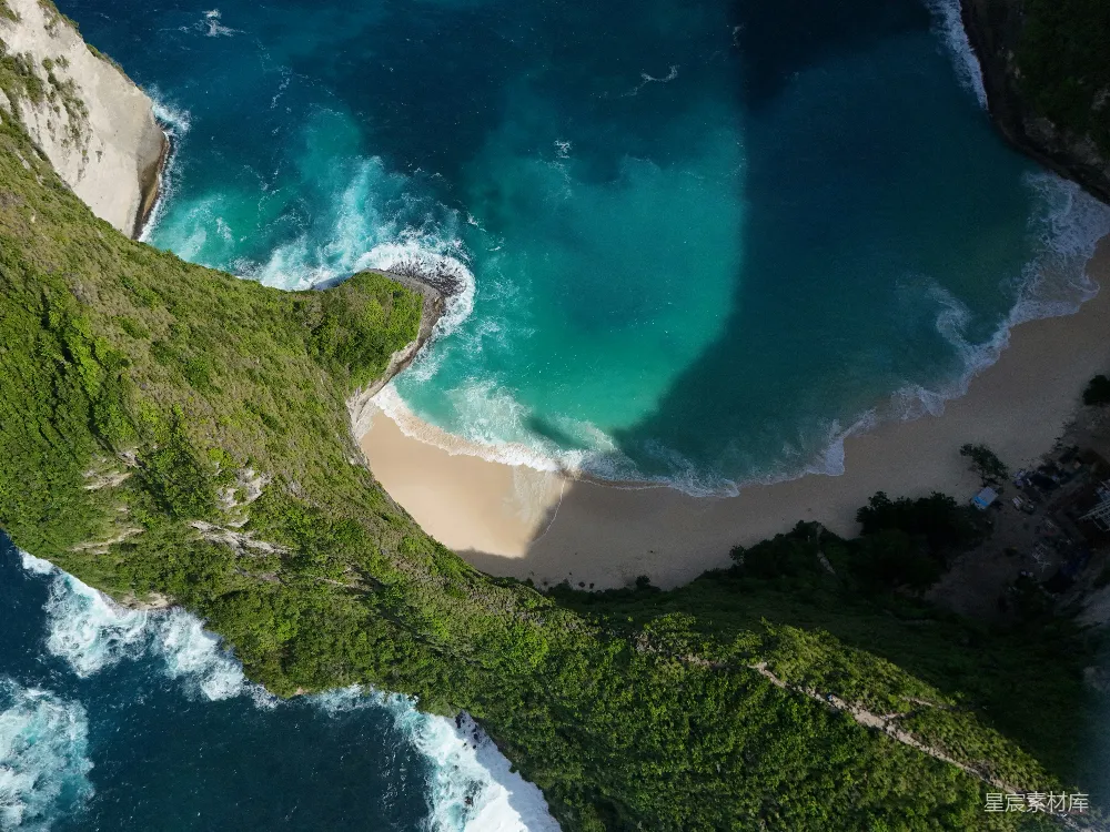 高清摄影 海滩 悬崖 航拍 自然风光 旅行 俯瞰海滩与悬崖