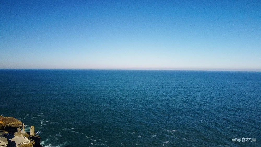 高清摄影 海景 蓝天 宁静 海岸线 自然风光 无尽的海景与蓝天