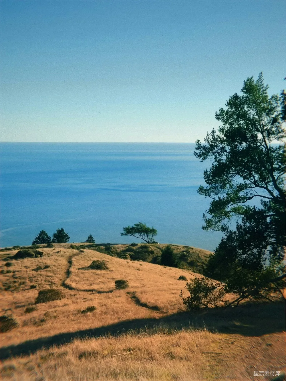 高清摄影 海岸线 自然风光 宁静 户外 风景 海岸远眺