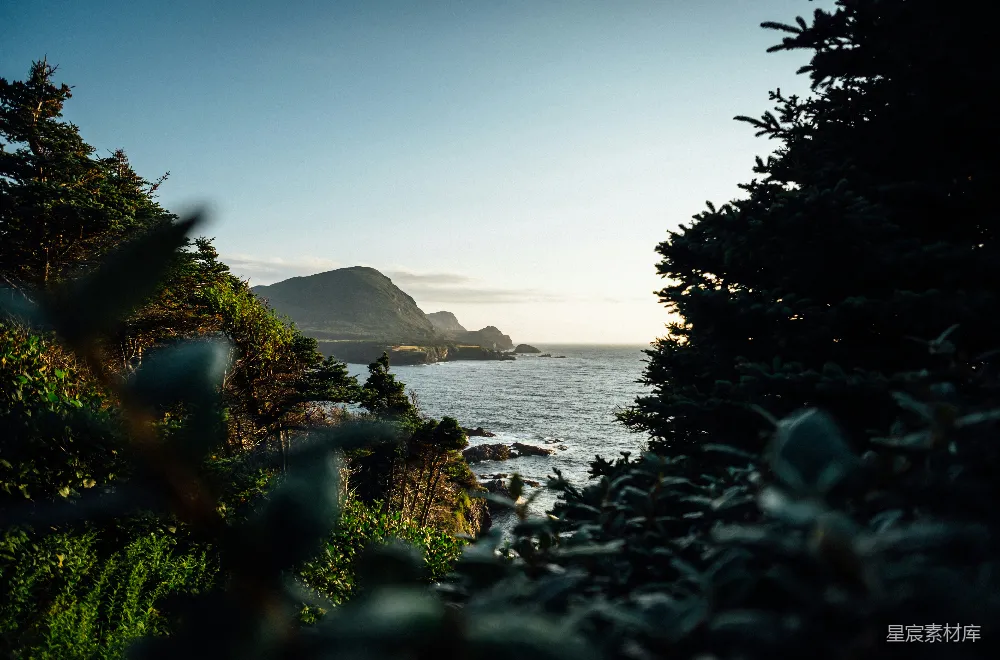 高清摄影 海岸线 清晨 自然风光 宁静 晨曦 海岸线上的清晨