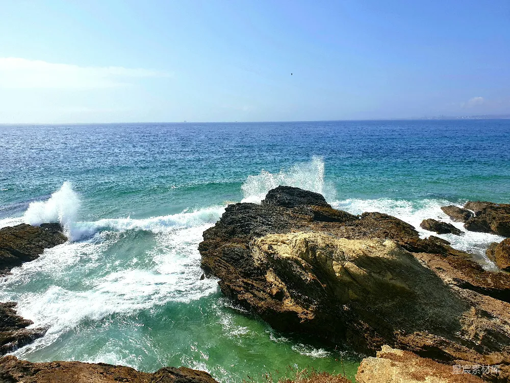 高清摄影 海岸线 自然风光 海洋 岩石 海滩 海岸浪花与岩石