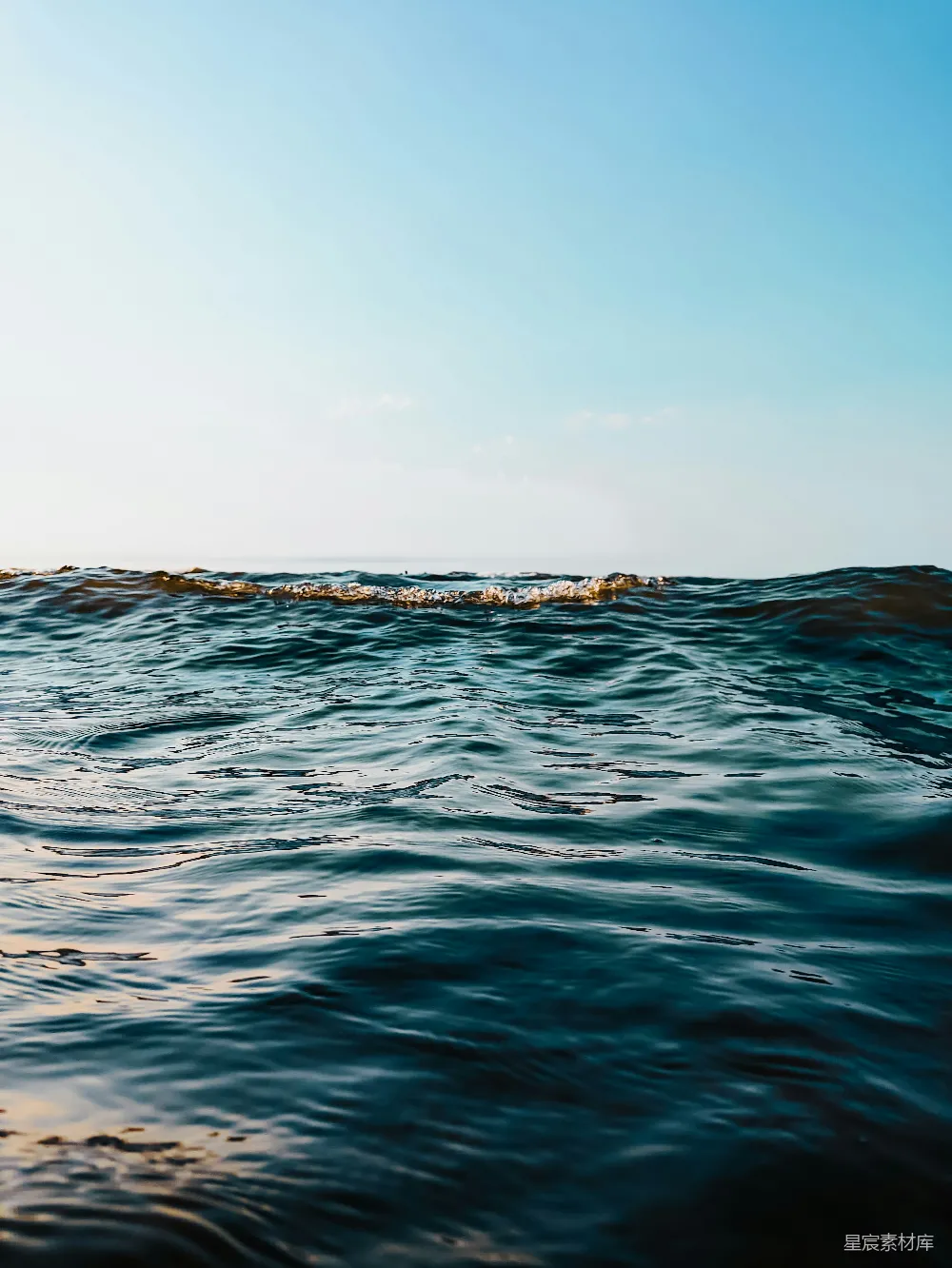 高清摄影 海洋 自然 宁静 天空 日落 海浪与宁静的天空