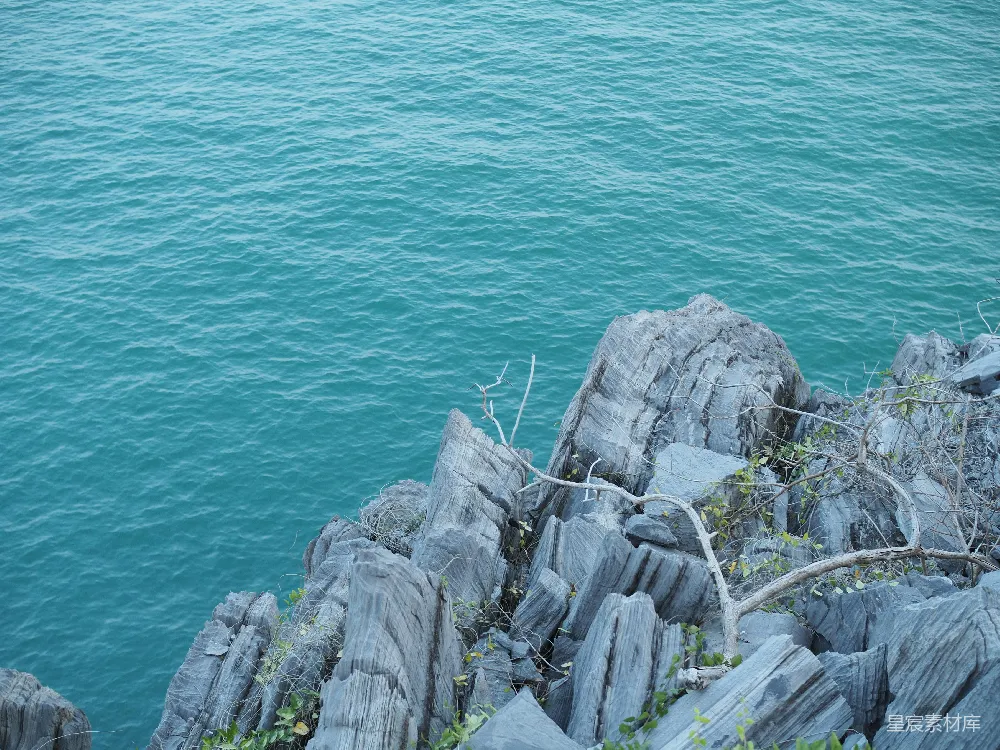 高清摄影 海岸 岩石 自然 风景 宁静 海岸边的岩石