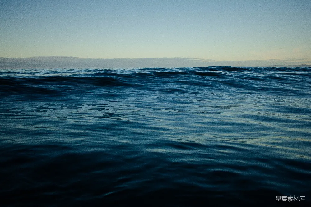 高清摄影 海洋 自然 平静 深邃 宁静 深蓝色的海浪