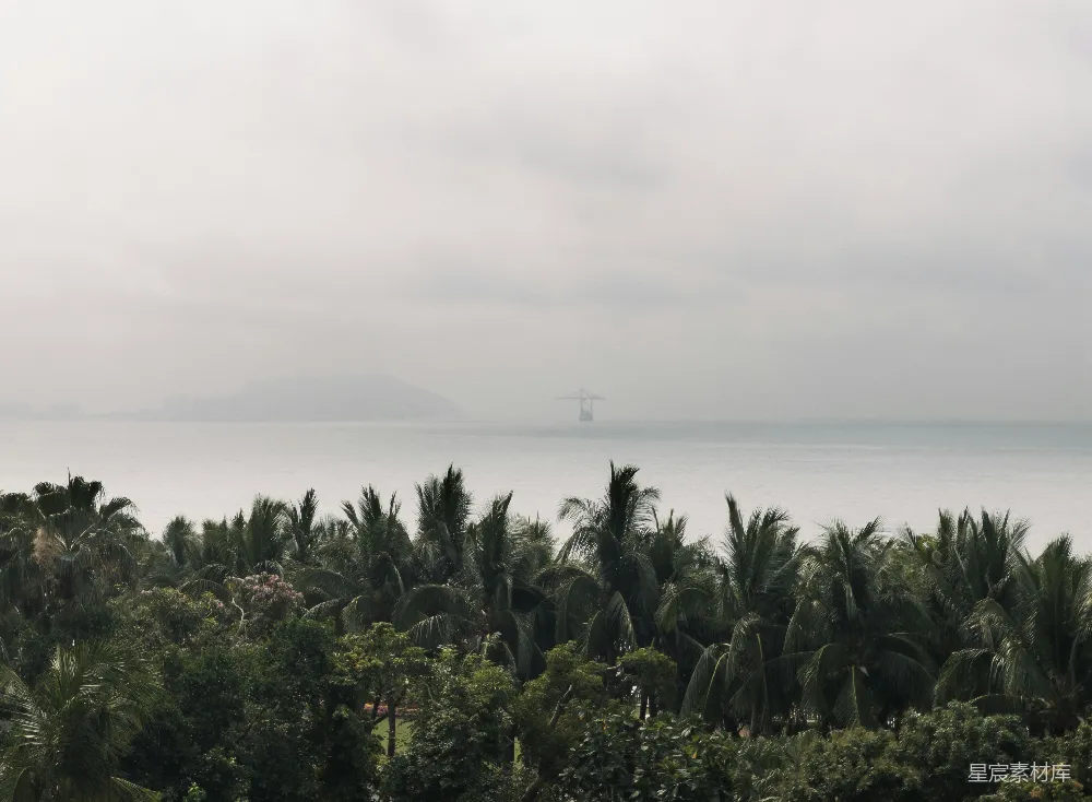高清摄影 海边 阴雨天 自然风光 热带风情 休闲 阴雨天下的海边风景