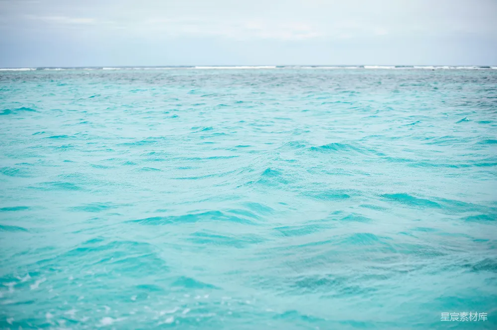 高清摄影 海洋 宁静 自然 旅游 风景 清澈的海面
