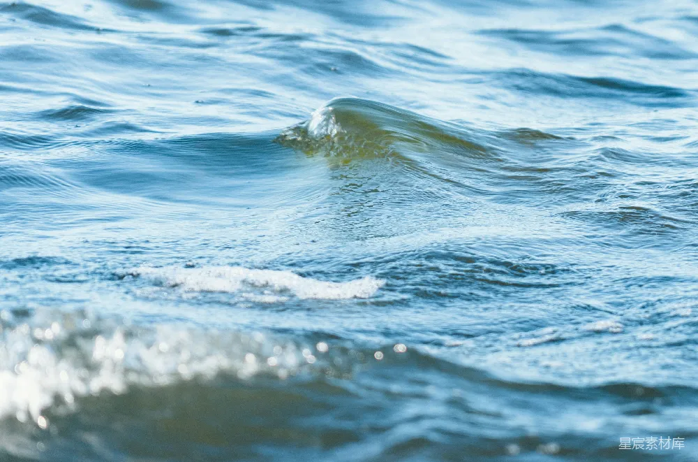 高清摄影 海浪 宁静 蓝色 自然 海洋 海浪的宁静时刻