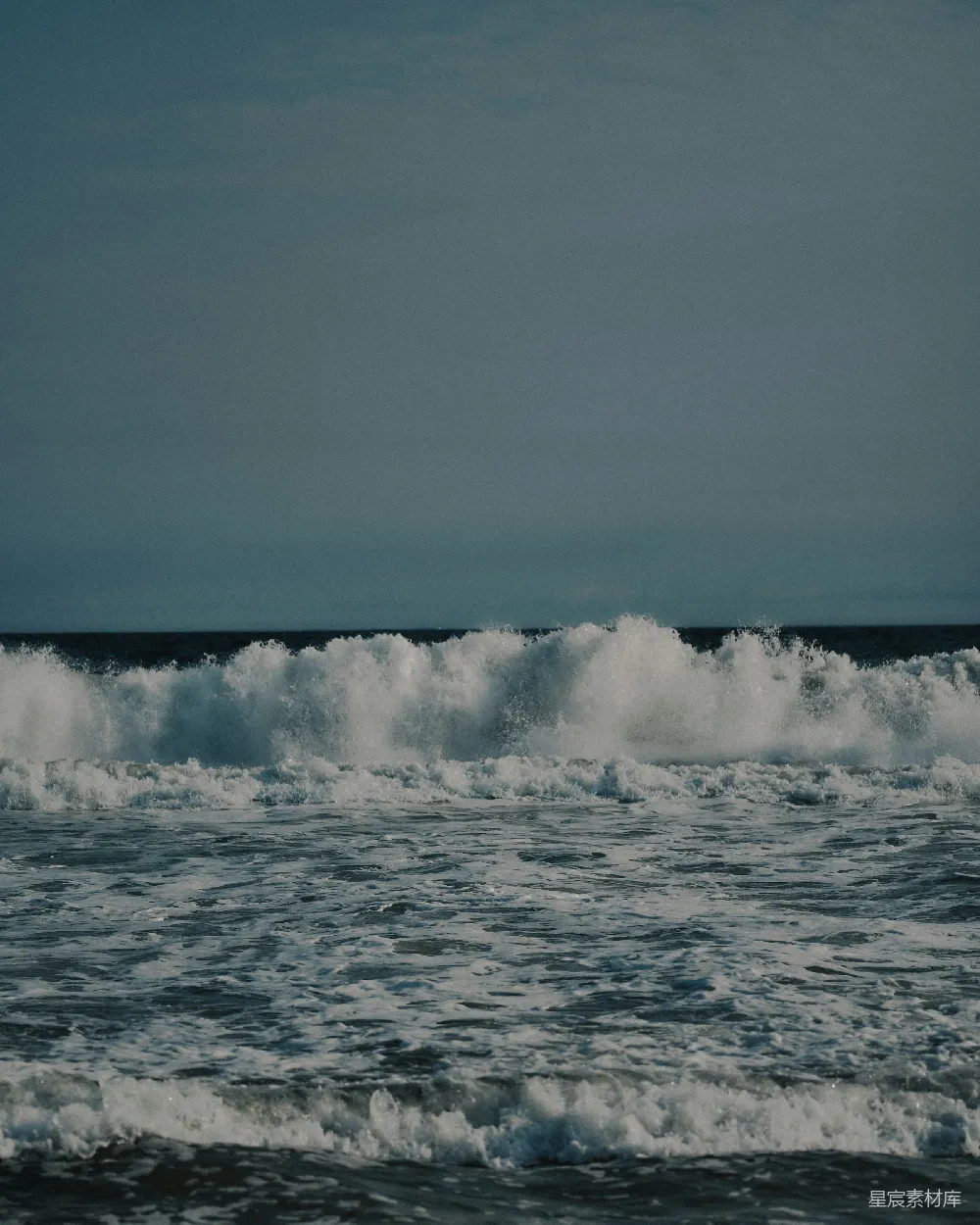 高清摄影 海浪 自然风光 海洋 动态 自然美景 海浪拍打的瞬间