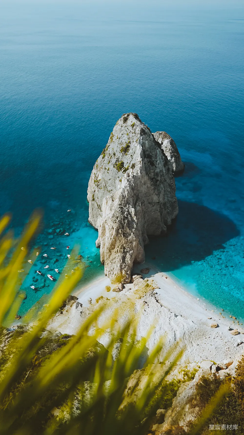 高清摄影 风景 海景 岩石 自然 旅游 海上的奇岩
