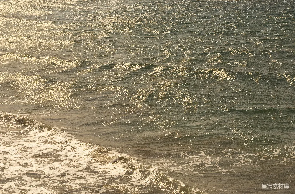 高清摄影 海浪 自然风光 夕阳 宁静 海岸 夕阳下的海浪