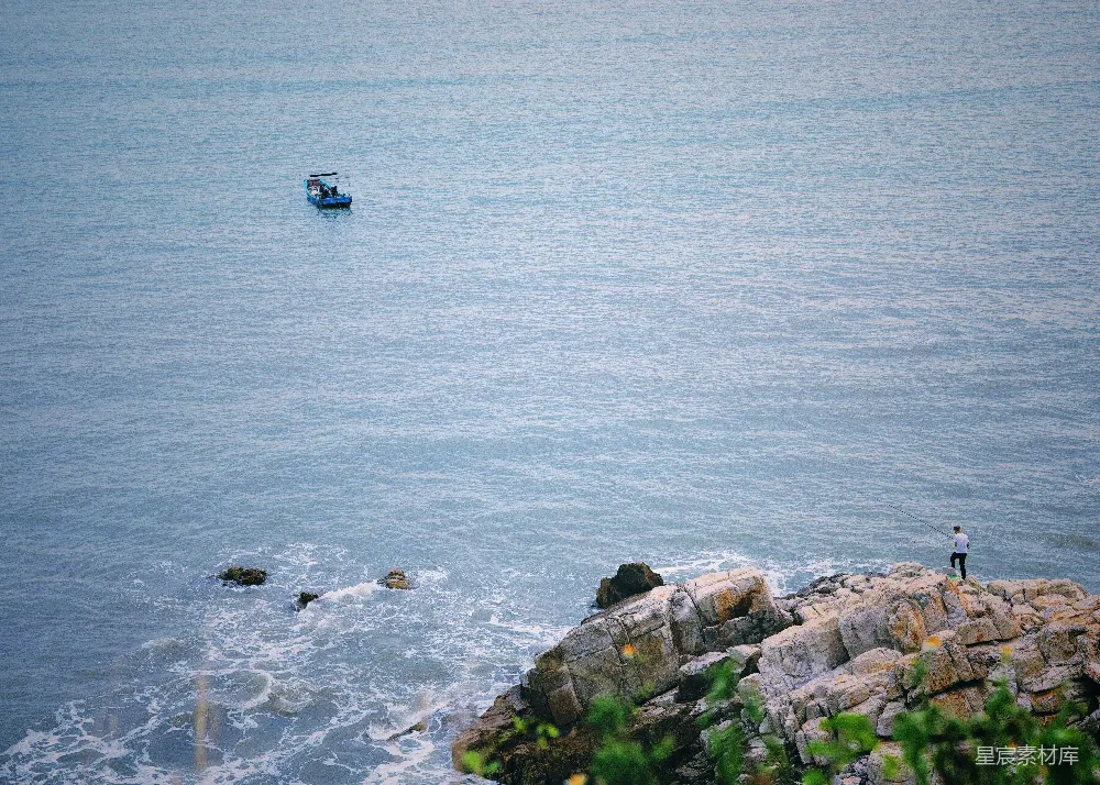 高清摄影 海景 垂钓 自然 休闲 海岸 海边垂钓的宁静时光