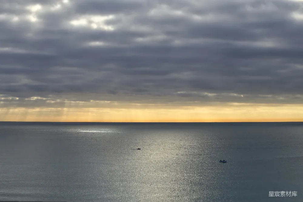 高清摄影 海景 夕阳 宁静 自然 旅行 海天一色，夕阳下的宁静