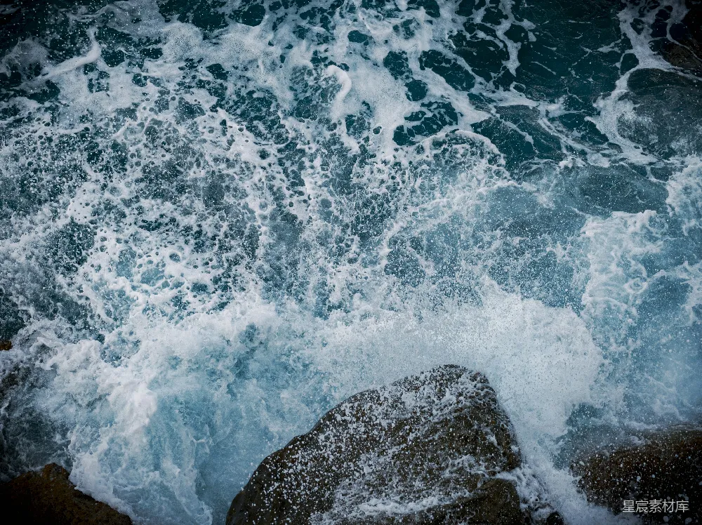高清摄影 海浪 自然 动态 水 海洋 海浪拍打岩石的瞬间
