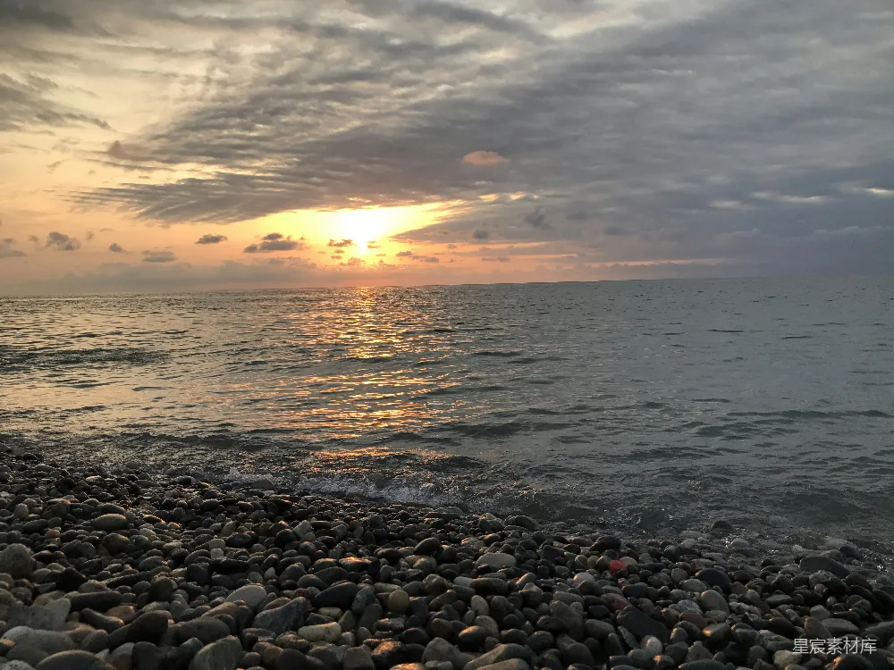 高清摄影 日落 海滩 自然风光 宁静 海边的日落